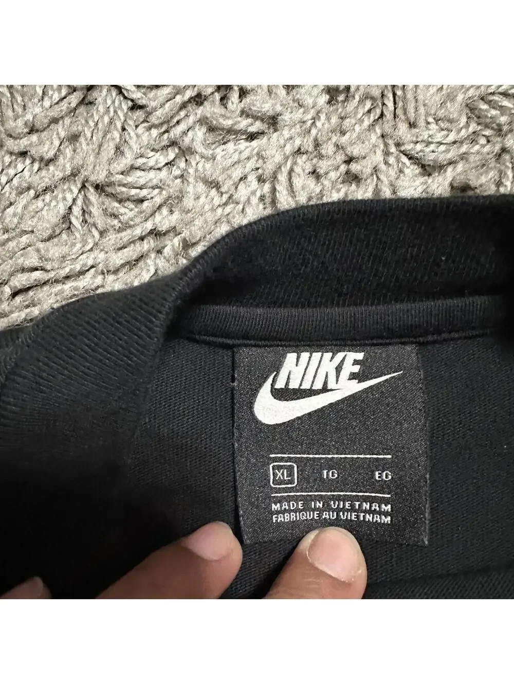 Nike Black Embroidered Lightweight Cropped Women's Crewneck Size XL